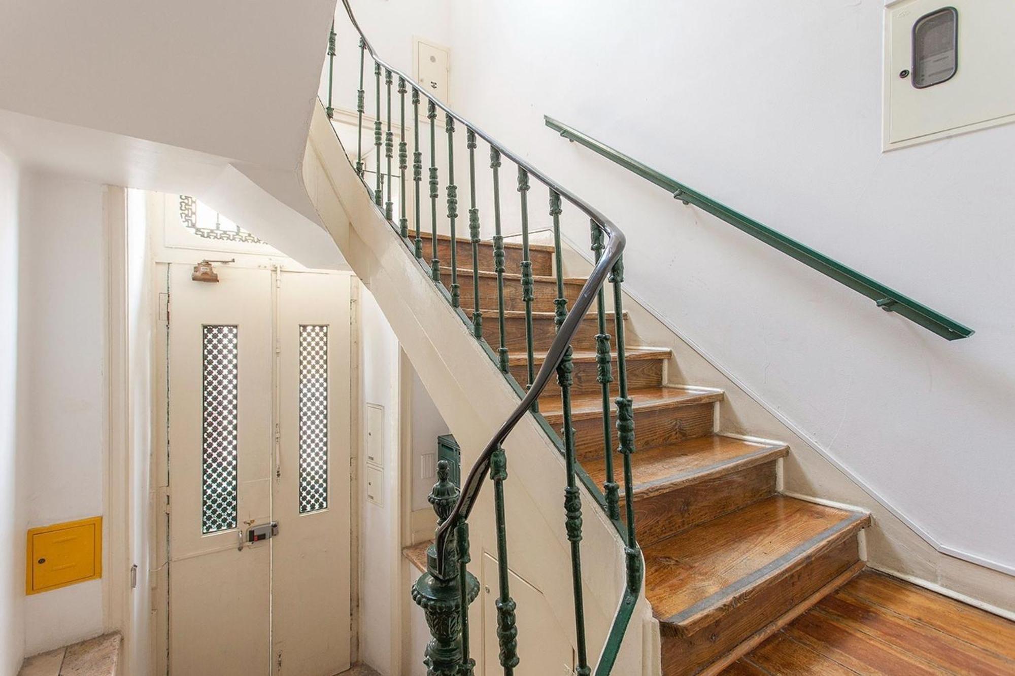 Apartment 1 Bedroom Located Heart Of Lisbon